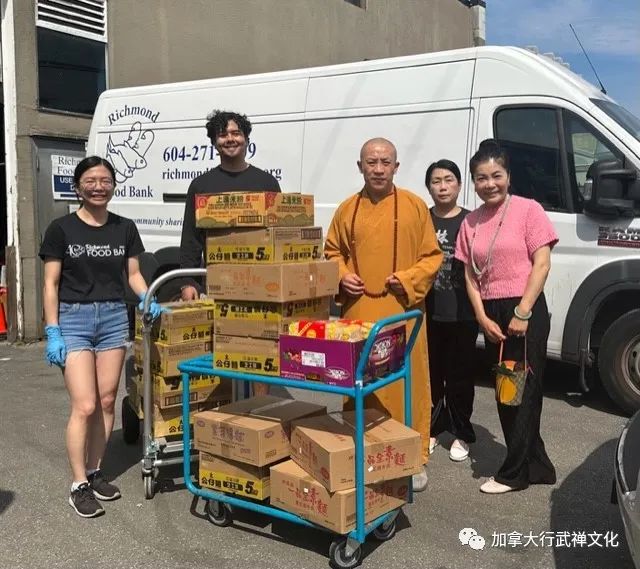 农历六月十九恭迎观音菩萨成道日，加拿大行武禅寺为食物银行捐赠一批爱心食品