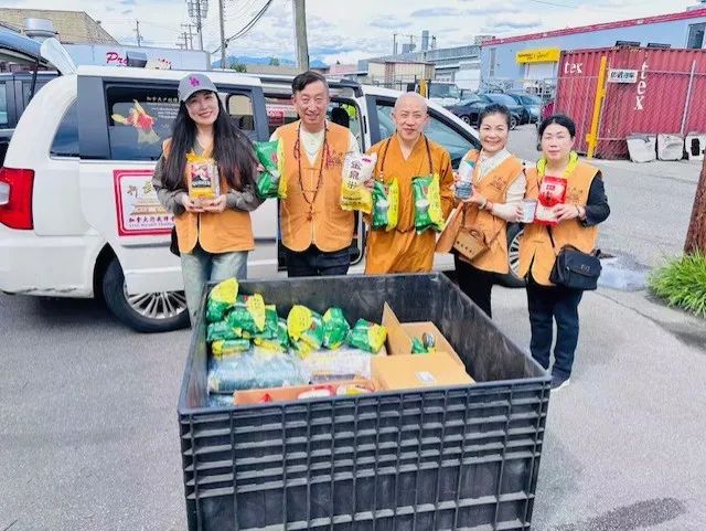 Charity / Xing Wu Zen Temple&BC Buddhist Group donate to Food Bank