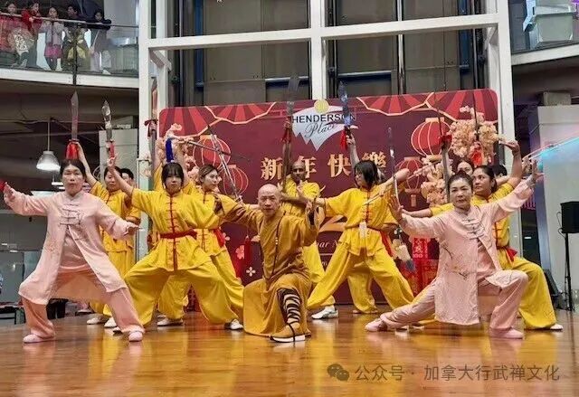 社区公益 / 新春献瑞 · 禅武同辉 —释行武法师率弟子舞狮、采青、功夫展演，共贺新春